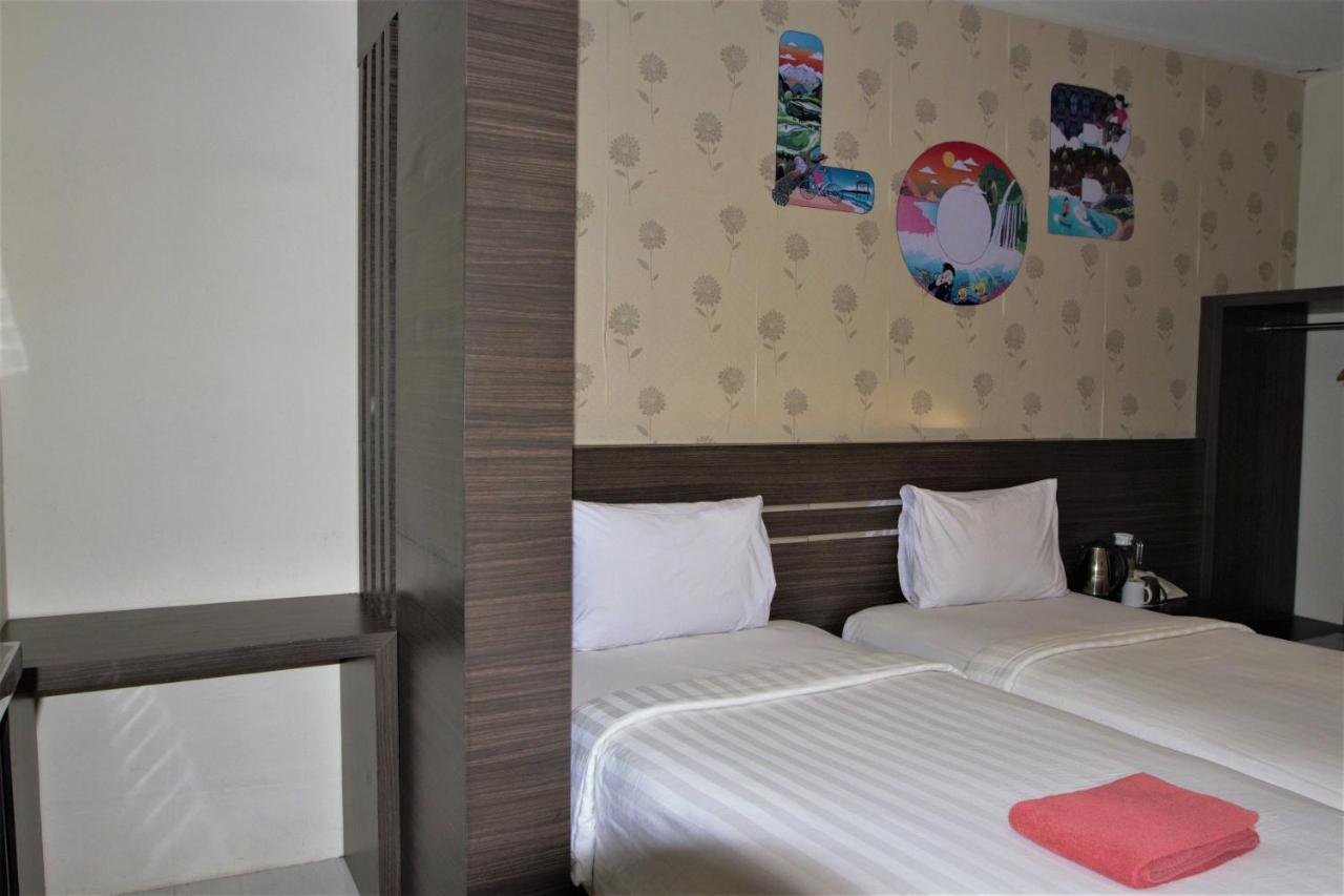 Nutana Hotel Mataram Exterior photo