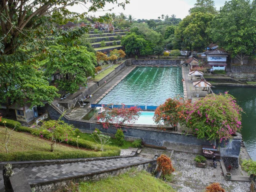 Nutana Hotel Mataram Exterior photo
